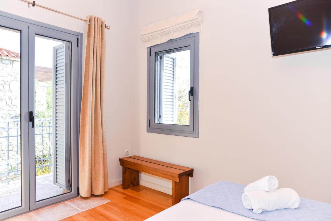 Ryalos Villas Каламата Екстериор снимка