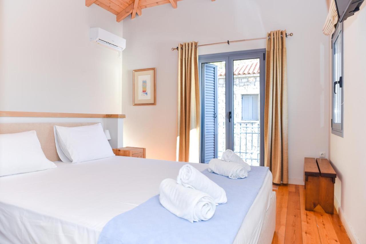 Ryalos Villas Каламата Екстериор снимка