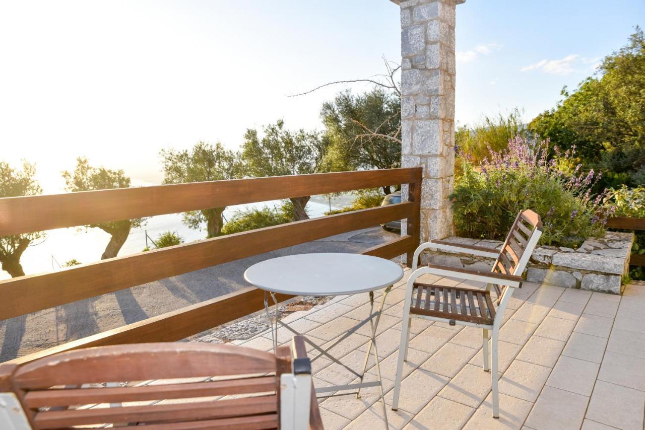 Ryalos Villas Каламата Екстериор снимка