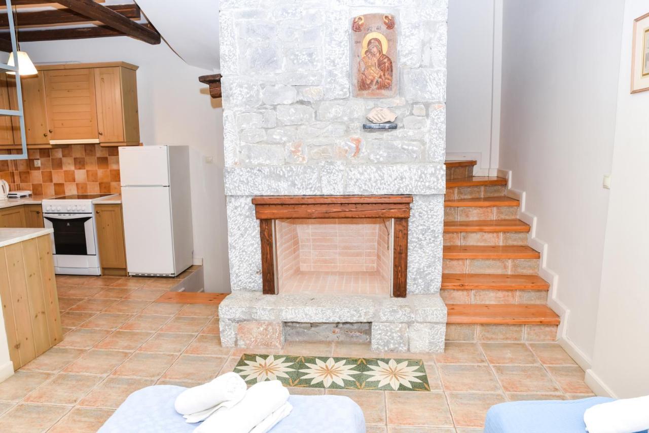 Ryalos Villas Каламата Екстериор снимка